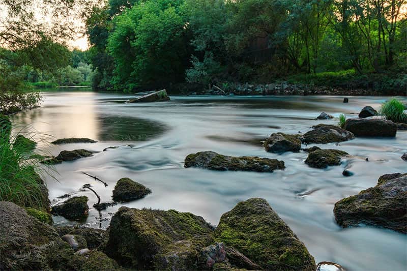 Harmonisierung des Energieflusses im Körper wie Wasser in der Natur. Harmonisierung des Energieflusses im Körper wie Wasser in der Natur.